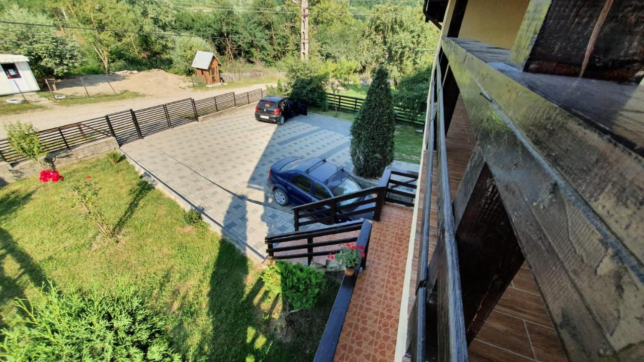 Popasul Galesean Hotel Galesu Buitenkant foto