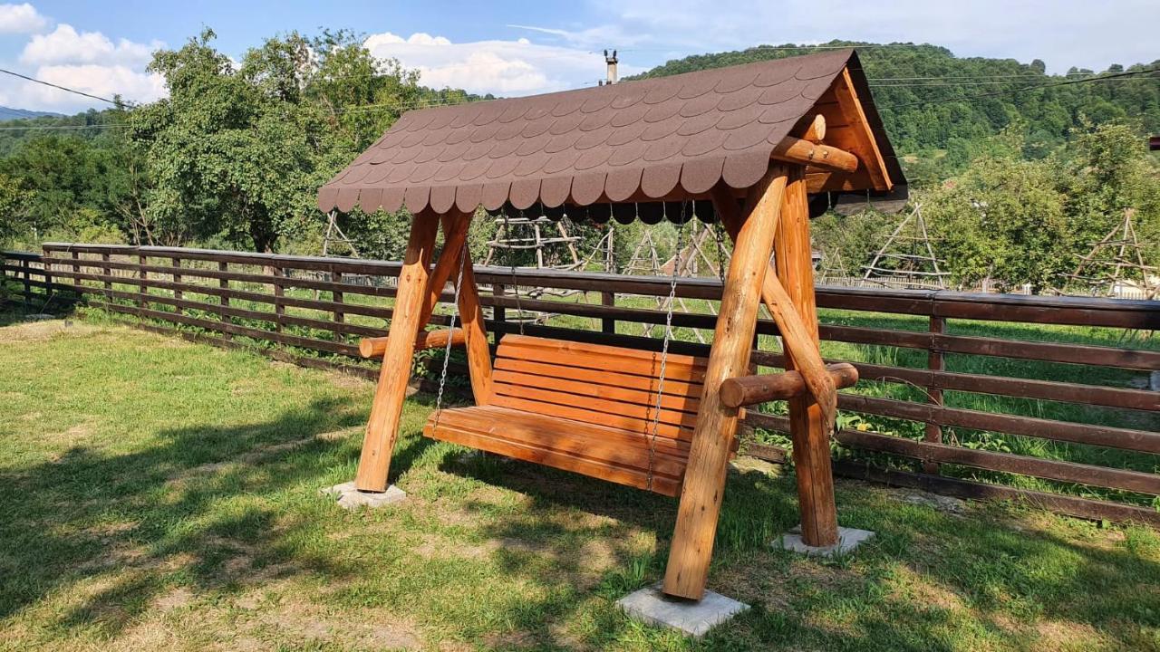 Popasul Galesean Hotel Galesu Buitenkant foto