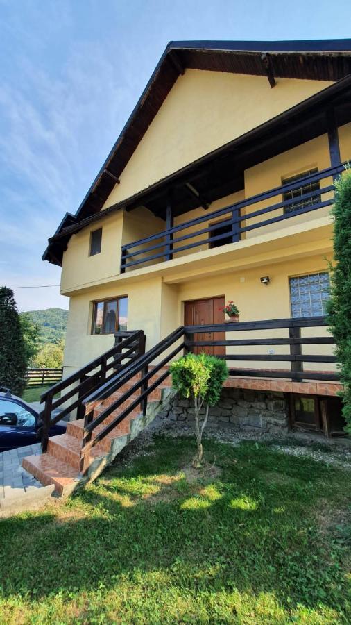 Popasul Galesean Hotel Galesu Buitenkant foto