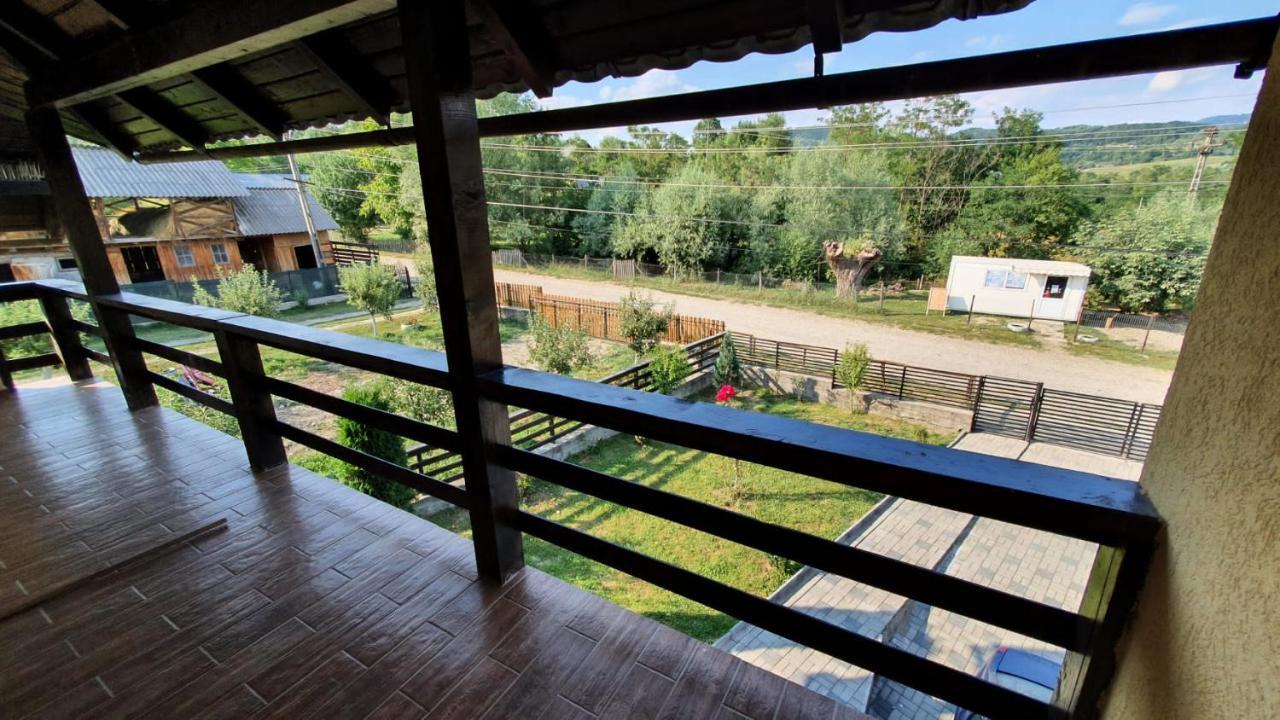 Popasul Galesean Hotel Galesu Buitenkant foto