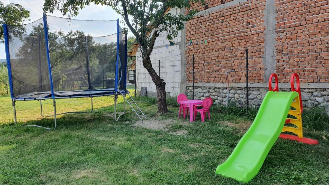 Popasul Galesean Hotel Galesu Buitenkant foto