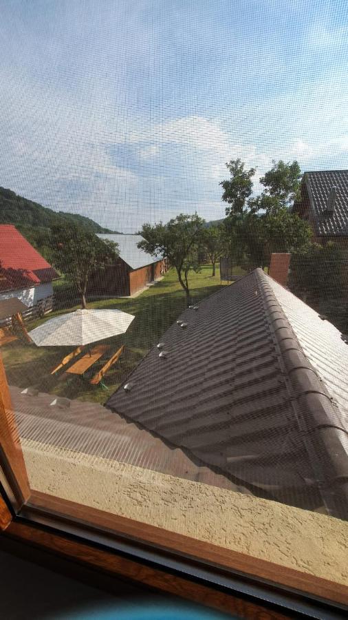 Popasul Galesean Hotel Galesu Buitenkant foto