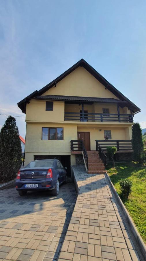 Popasul Galesean Hotel Galesu Buitenkant foto