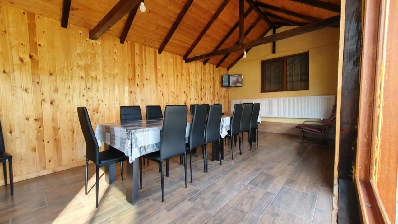 Popasul Galesean Hotel Galesu Buitenkant foto