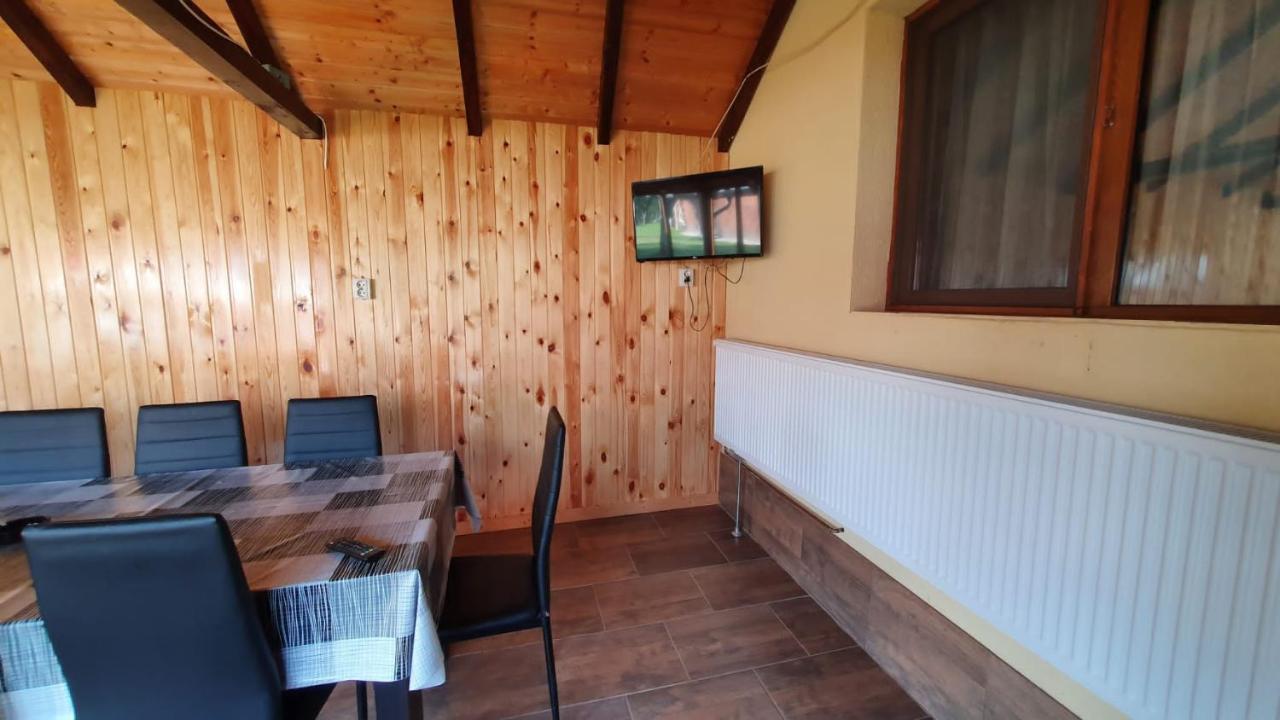 Popasul Galesean Hotel Galesu Buitenkant foto