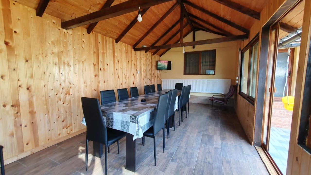 Popasul Galesean Hotel Galesu Buitenkant foto