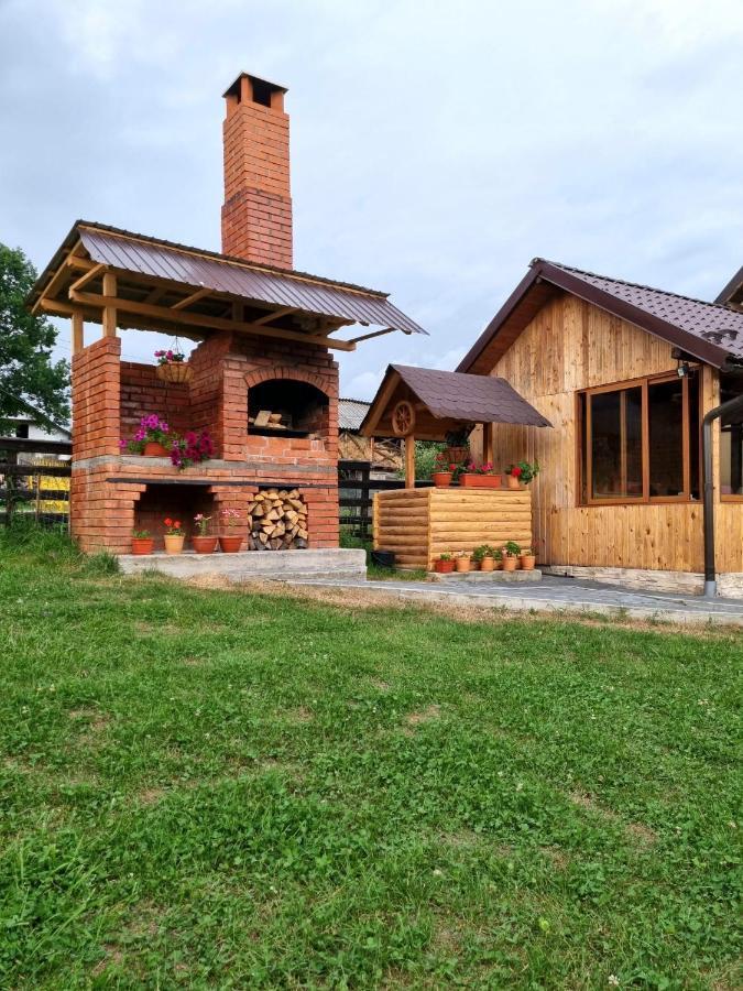 Popasul Galesean Hotel Galesu Buitenkant foto
