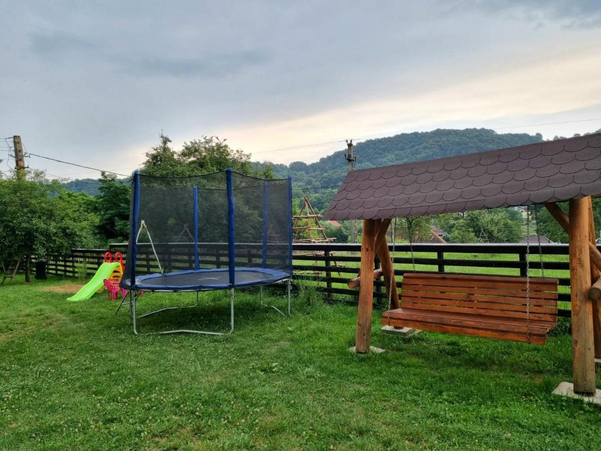 Popasul Galesean Hotel Galesu Buitenkant foto