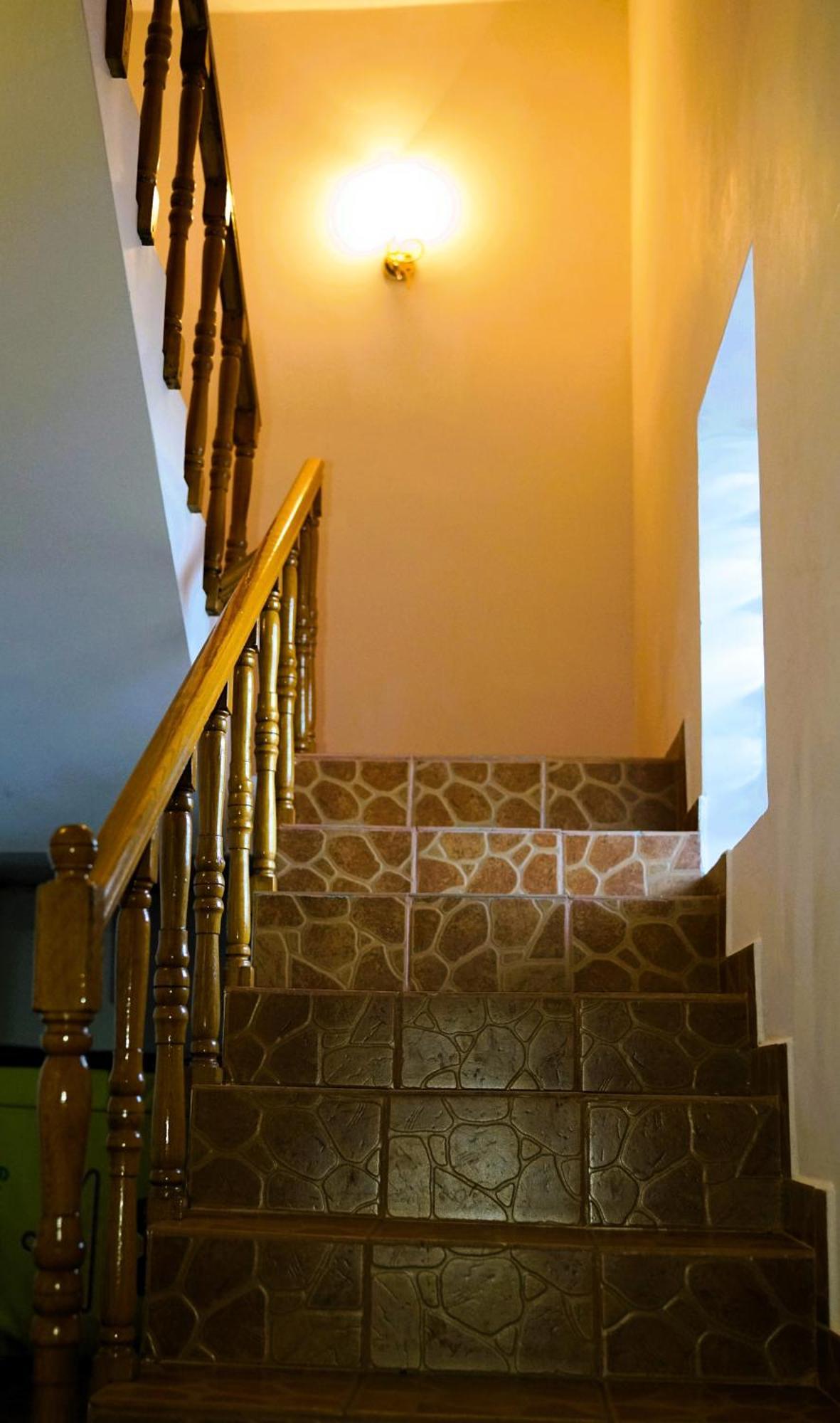 Popasul Galesean Hotel Galesu Buitenkant foto