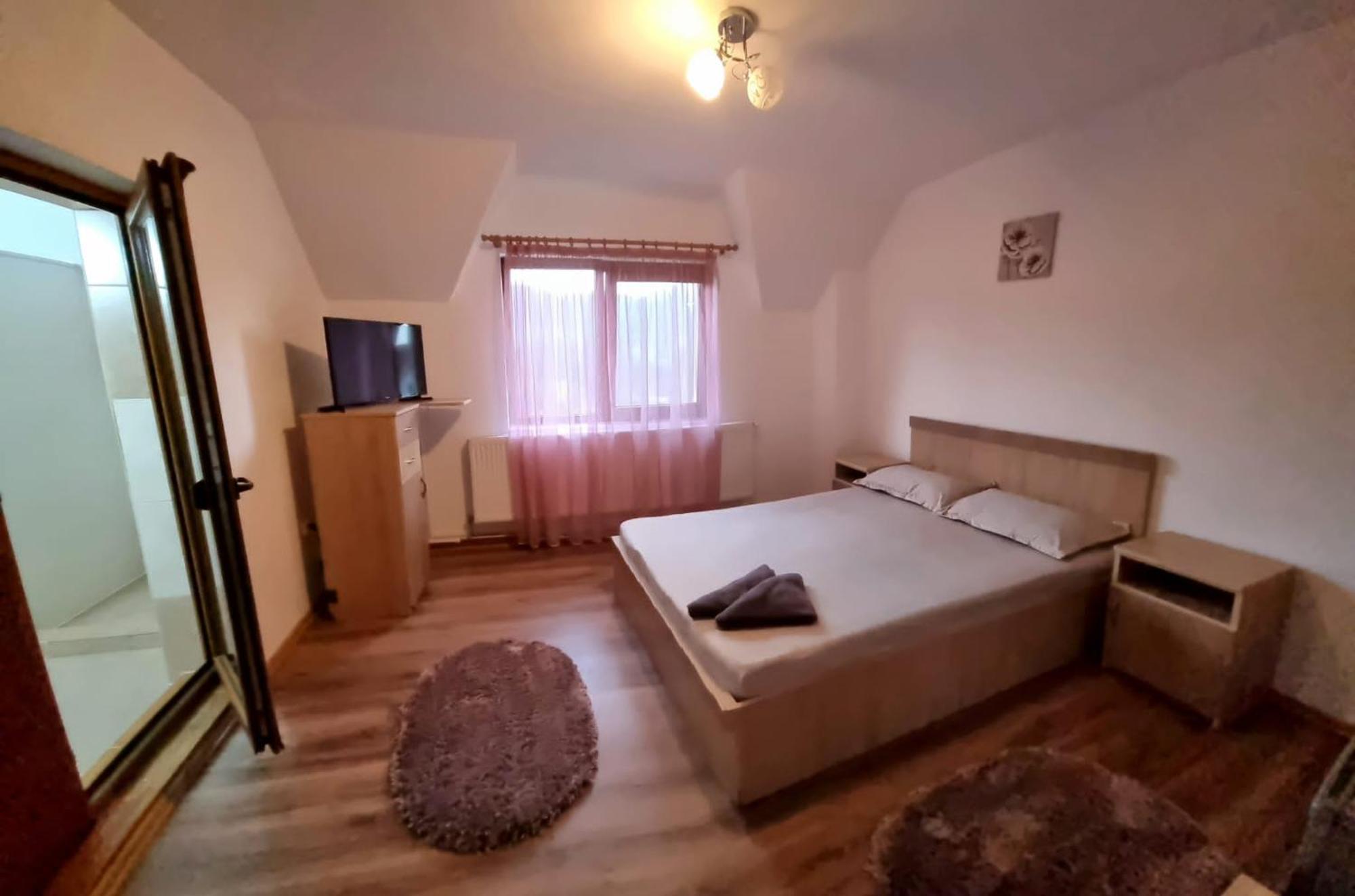 Popasul Galesean Hotel Galesu Buitenkant foto