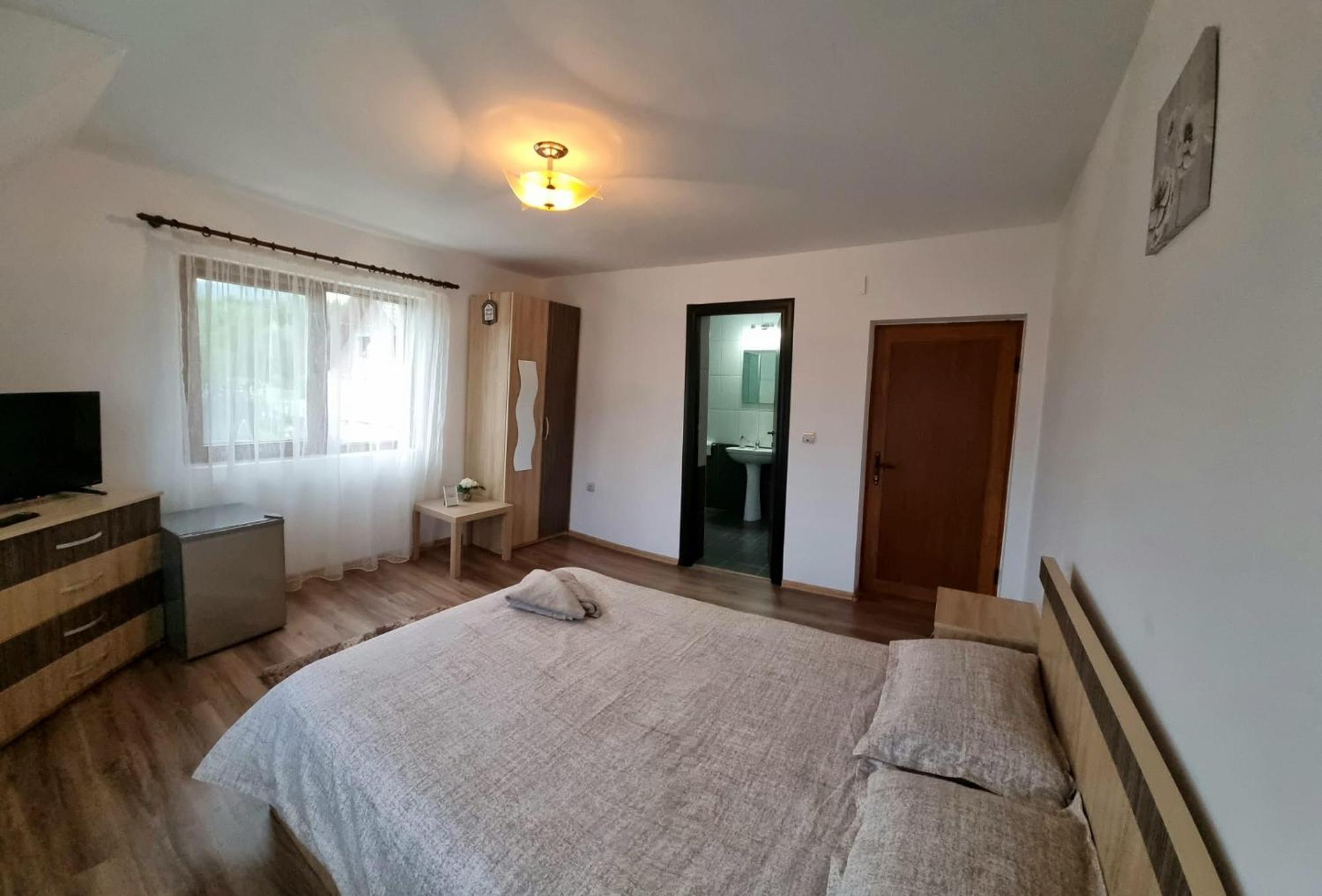 Popasul Galesean Hotel Galesu Buitenkant foto