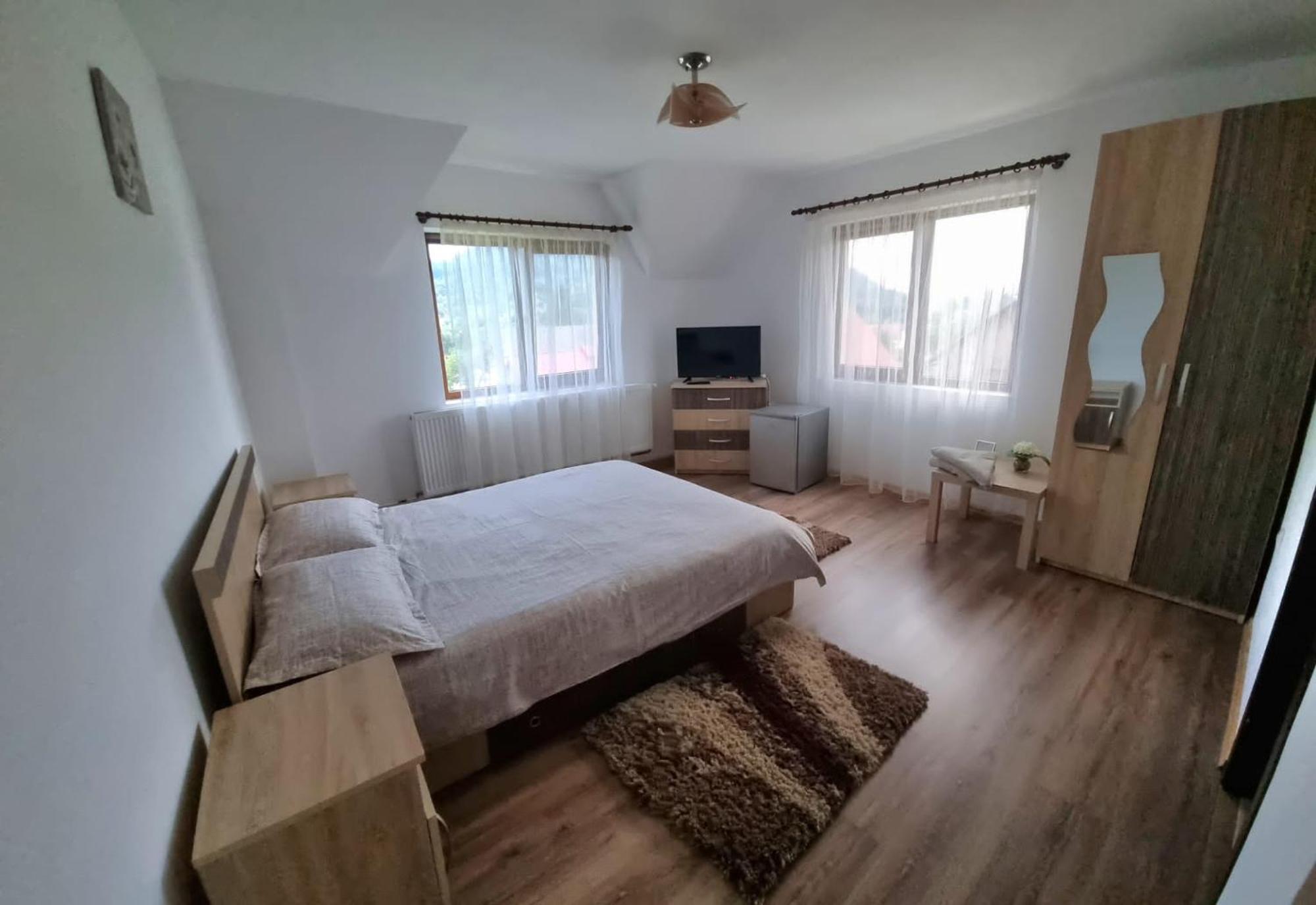 Popasul Galesean Hotel Galesu Buitenkant foto