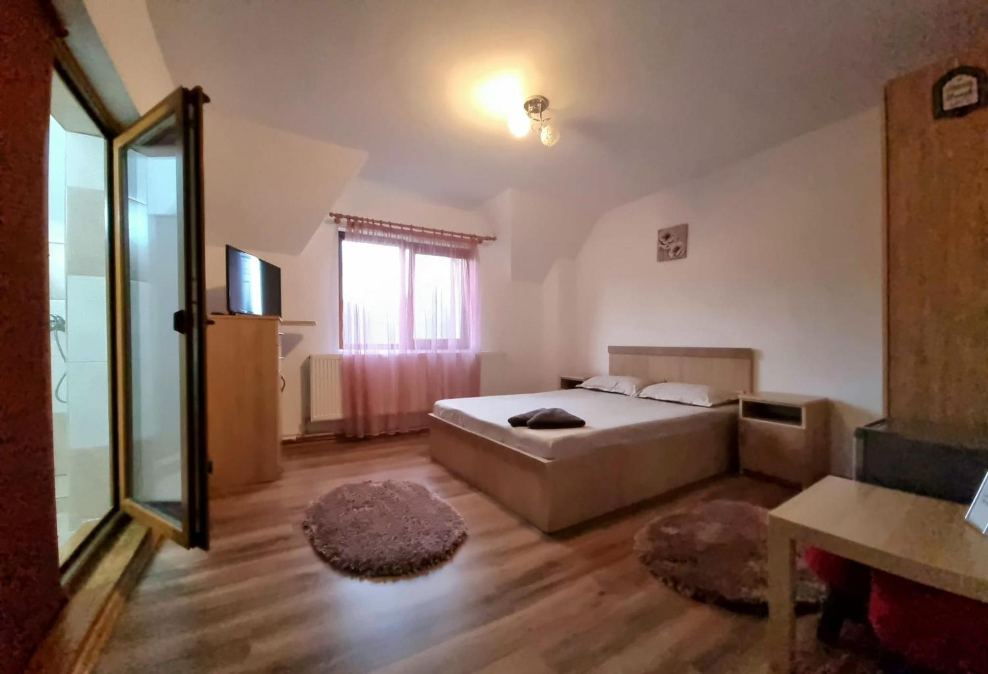 Popasul Galesean Hotel Galesu Buitenkant foto
