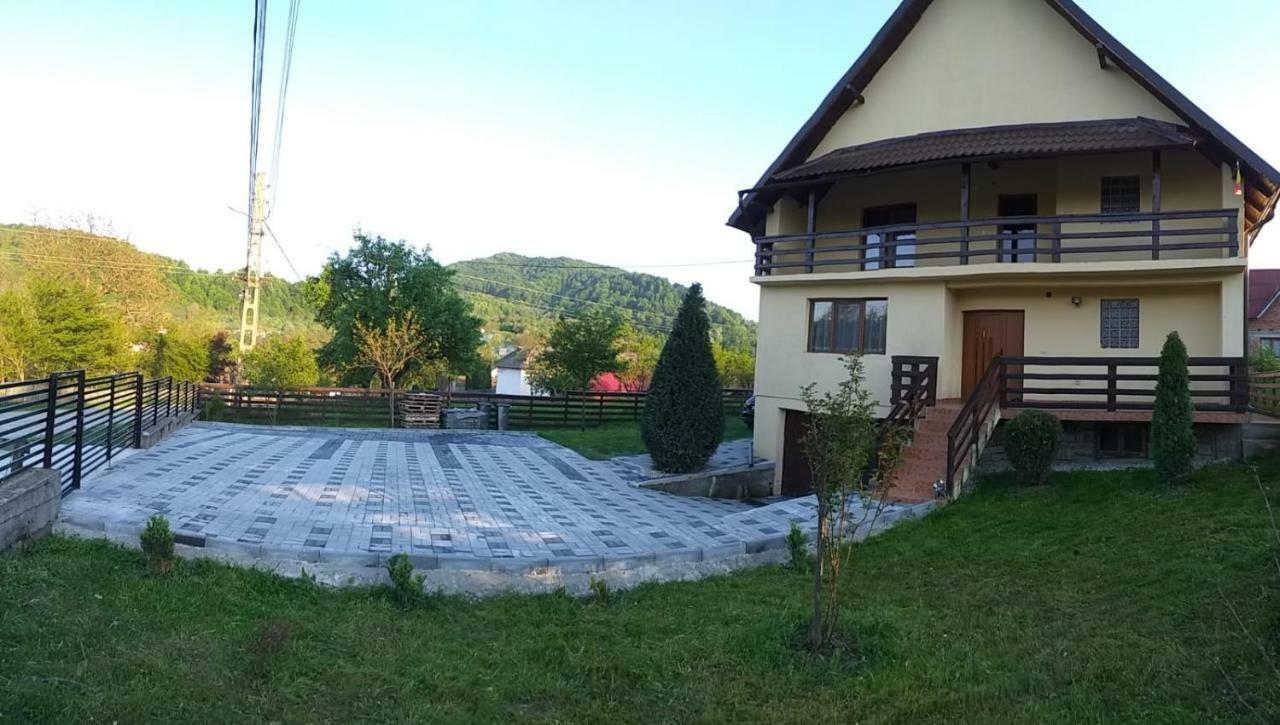 Popasul Galesean Hotel Galesu Buitenkant foto